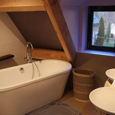 Les Maisons D'en Bas, Piscine Et Jaccuzi Casa vacanze