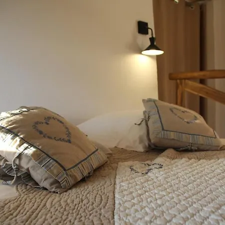 Les Maisons D'en Bas, Piscine Et Jaccuzi